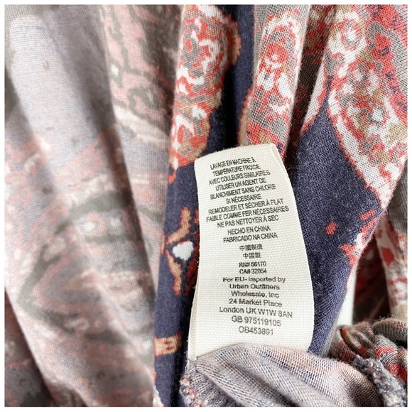 Free People Fiona Paisley Print Bell Sleeve Top Size Small - Picture 11 of 11